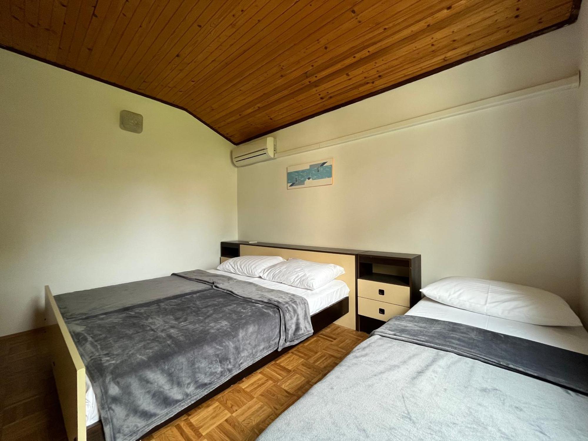 Babic Apartma Rab Town